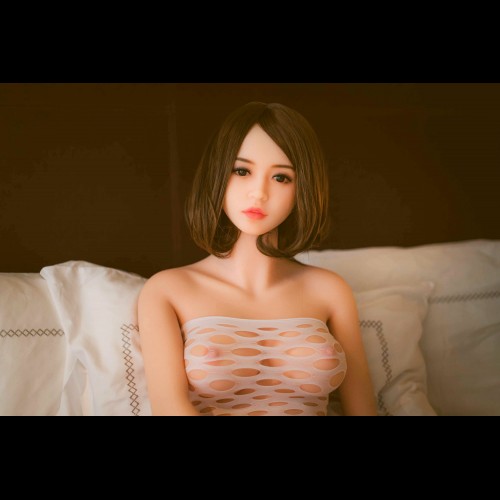 163cm Virginie Dark Hair